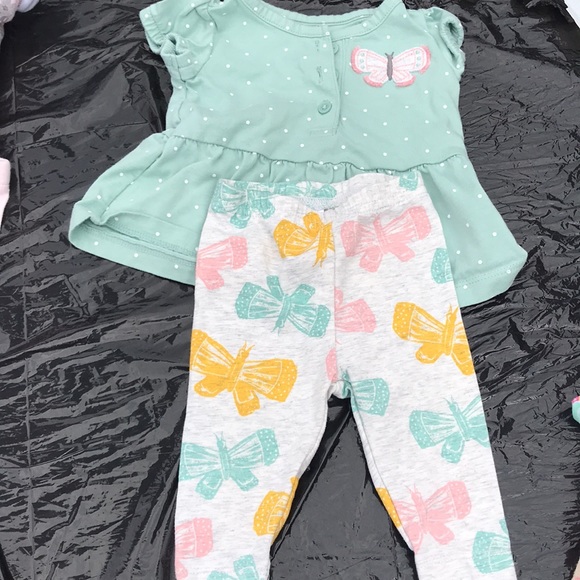 2 set of matching baby girl outfit- flower & butterfly designs - Picture 4 of 5